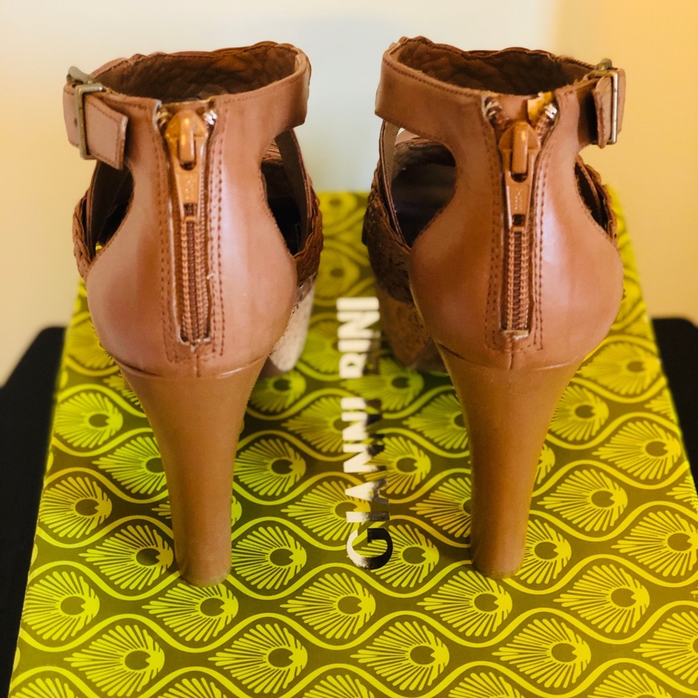Shoes - Picture 3 of 4